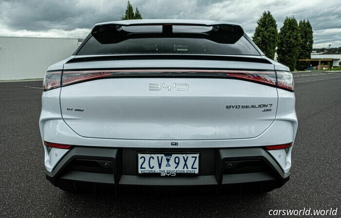 BYD Sealion 7 Performance может стать худшим кошмаром для Tesla: обзор | Carscoops